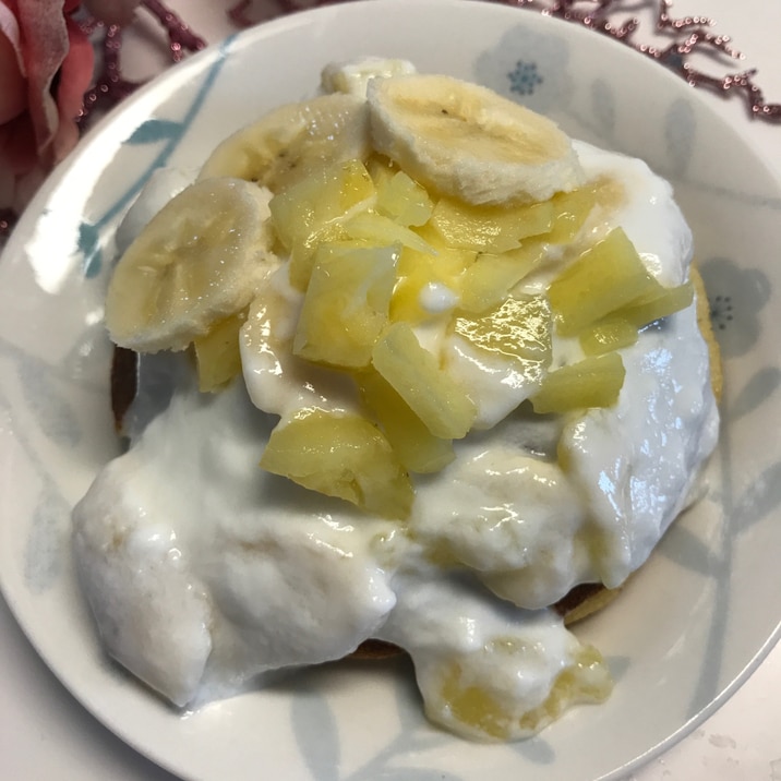 アイスどら焼きのヨーグルトがけ